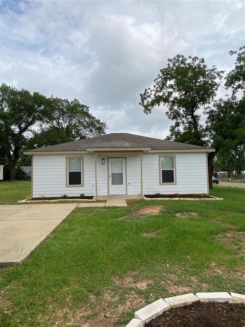 411 Lindley Dr, Willis, TX, 77378-9050 | Card Image