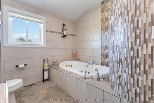 6571 Carroll Dr, House other with 4 bedrooms, 3 bathrooms and 8 parking in Middlesex Centre ON | Image 24