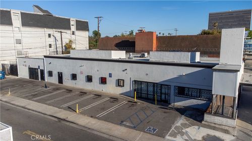 1327 N Main St, Santa Ana, CA, 92701-2392 | Card Image