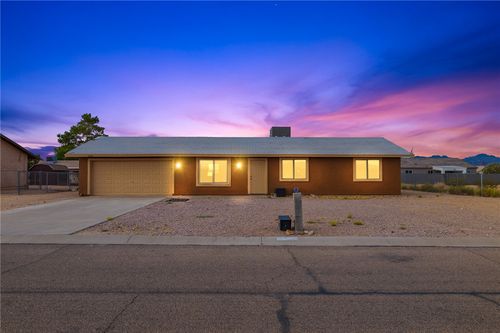 6614 W Brook Dr, Golden Valley, AZ, 86413-6723 | Card Image