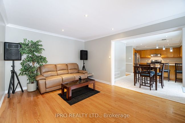 19 Citronella Lane, House other with 6 bedrooms, 4 bathrooms and 4 parking in Brampton ON | Image 15
