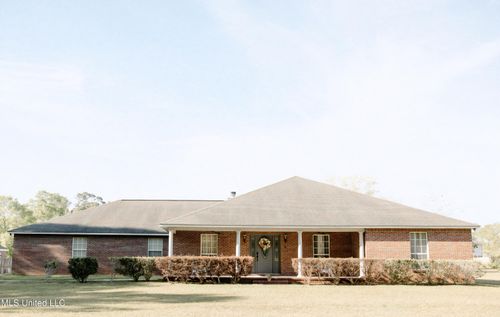 2208 Highland Dr, Gautier, MS, 39553-2251 | Card Image
