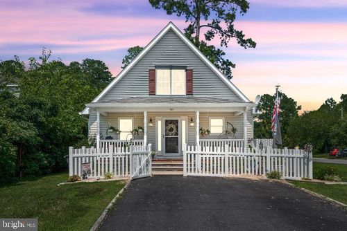 301 3rd St, COLONIAL BEACH, VA, 22443-1824 | Card Image