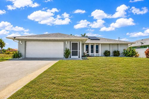 9532 Galaxie Cir, PORT CHARLOTTE, FL, 33981-4017 | Card Image