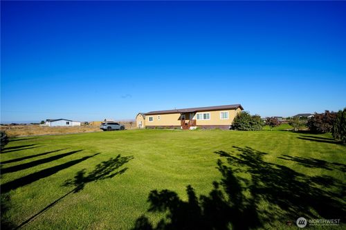 3968 Road 7.8 Ne, Moses Lake, WA, 98837-8999 | Card Image