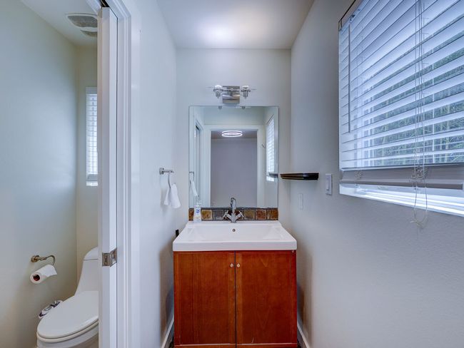 2 - 400 E 33 Rd St, Condo with 3 bedrooms, 3 bathrooms and 2 parking in Austin TX | Image 19