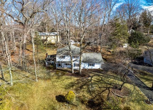 4 Dutch Ct, West Nyack, NY, 10994-1701 | Card Image
