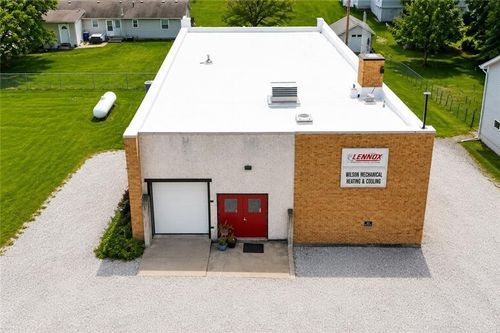 207-205-207 W Brasfield St, Smithville, MO, 64089-9368 | Card Image