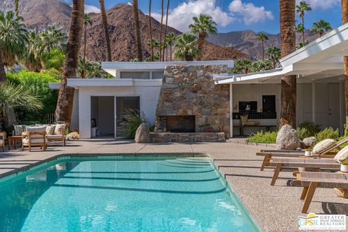 371 W Stevens Rd, Palm Springs, CA, 92262-4221 | Card Image