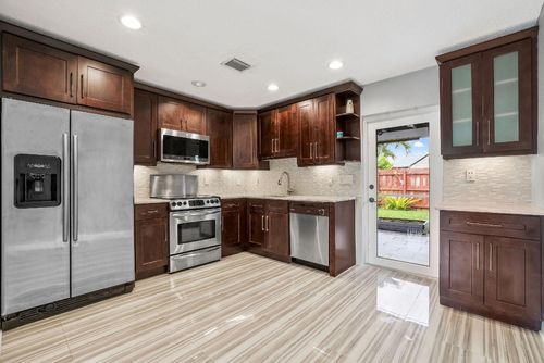 4805 Nw 27th Way, Tamarac, FL, 33309-2946 | Card Image