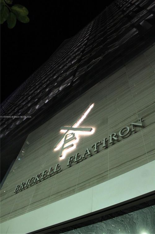 unit-1906-1000 Brickell Plz, Miami, FL, 33131-3836 | Card Image