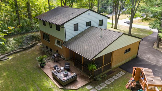 11 Vernar Dr, House other with 4 bedrooms, 3 bathrooms and 6 parking in Midhurst ON | Image 32