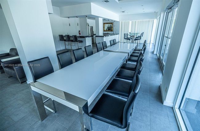APT-1809 - 2841 N Ocean Blvd, Condo with 2 bedrooms, 2 bathrooms and null parking in Fort Lauderdale FL | Image 19