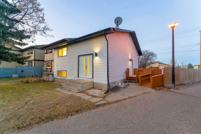 2966 Doverville Crescent Se, Home with 4 bedrooms, 2 bathrooms and 2 parking in Calgary AB | Image 39