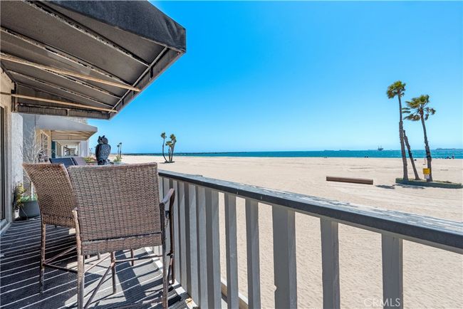 1003 Seal Way, Home with 6 bedrooms, 4 bathrooms and 2 parking in Seal Beach CA | Image 30