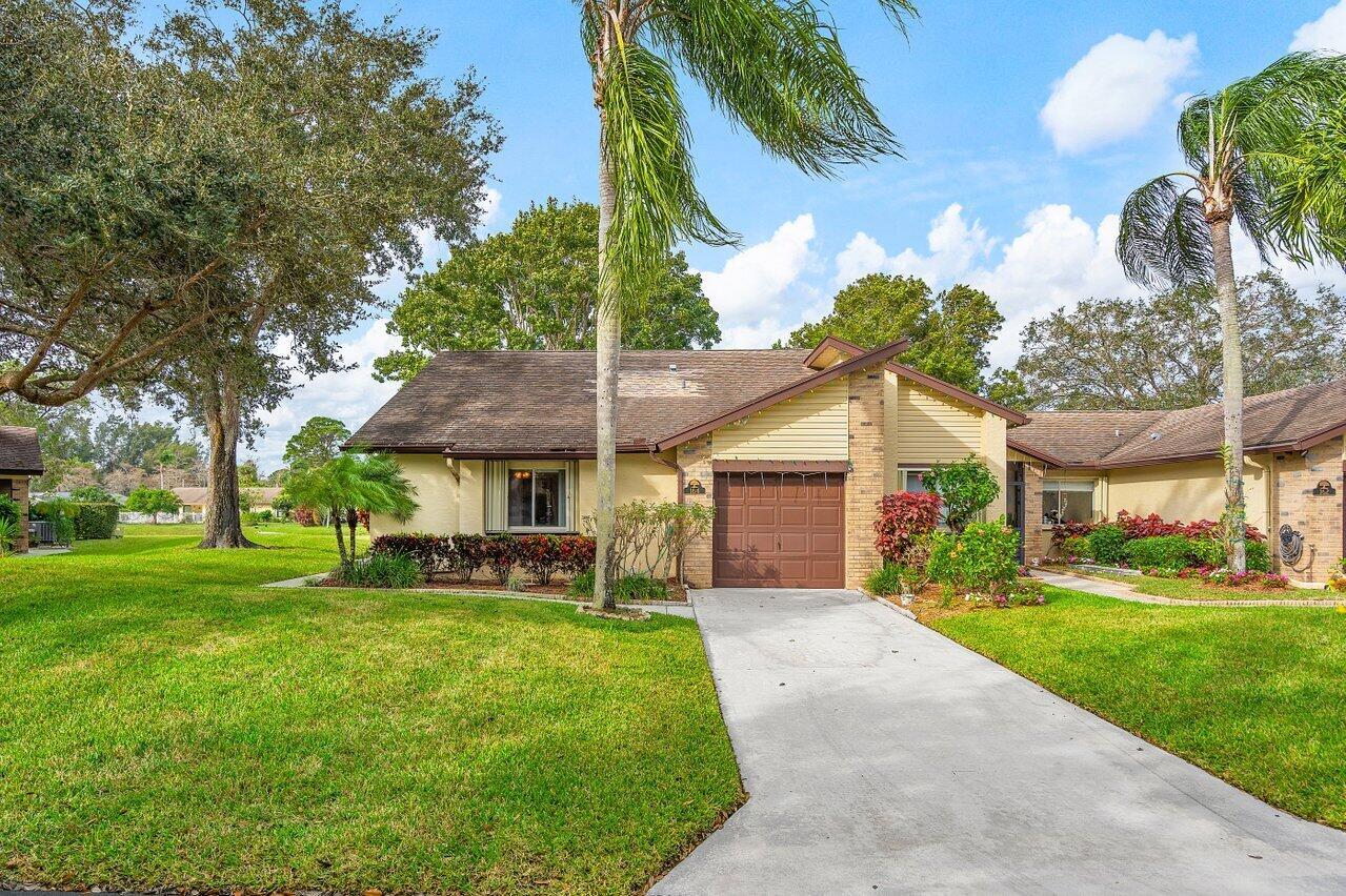 164 Ramblewood Circle, For Sale in Royal Palm Beach Zoocasa