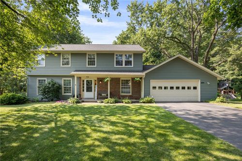 694 Shanlee Dr, Webster, NY, 14580-8625 | Card Image