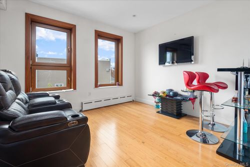 61 60th Dr, Maspeth, NY, 11378-3509 | Card Image