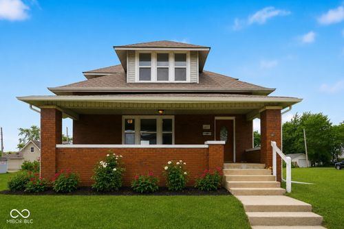 2221 Central Ave, Anderson, IN, 46016-4334 | Card Image