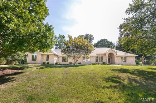 1616 10th Fairway Dr, Belleville, IL, 62220-4827 | Card Image