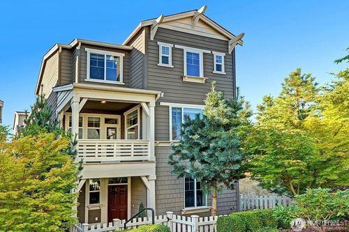 316 Ne Eagle Way, Issaquah, WA, 98029-5411 | Card Image