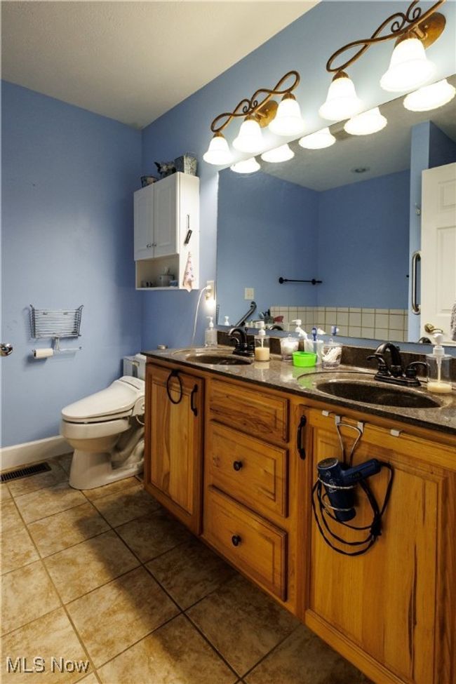 42 Turnberry Ln, Condo with 3 bedrooms, 2 bathrooms and null parking in Parkersburg WV | Image 17