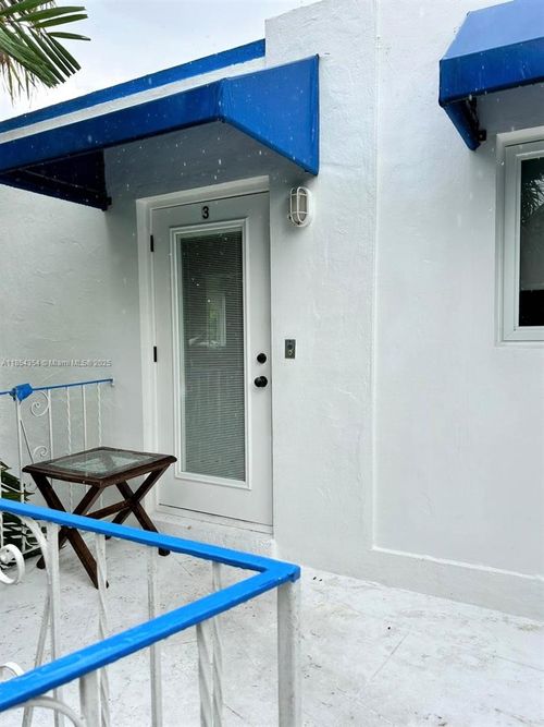apt-5-225 Se 16th Ave, Fort Lauderdale, FL, 33301-3906 | Card Image