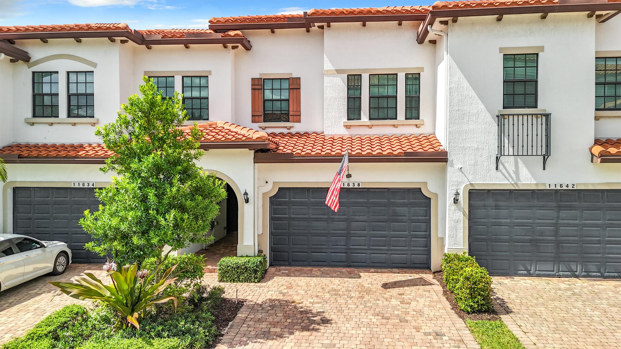 13th Ln, Pembroke Pines, FL 33025
