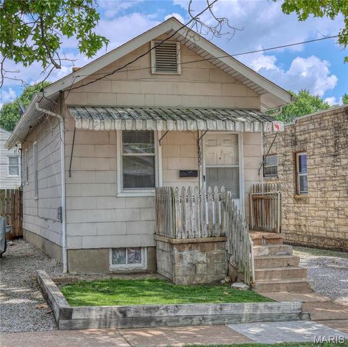 4955 Seibert Ave, Saint Louis, MO, 63123-4736 | Card Image