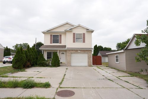 2018 John R Rd, Troy, MI, 48083-2516 | Card Image