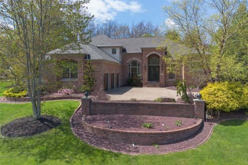 6238 Cobblestone Dr, Erie, PA, 16509-7808 | Card Image
