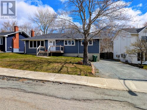 60 Grandy Ave, Gander, NL, A1V1B4 | Card Image