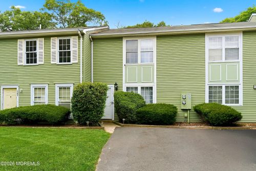 1305 Paris Ct, Lakewood, NJ, 08701-3723 | Card Image