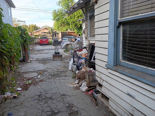 1457 E 56th Street, Los Angeles, CA, 90011 | Card Image