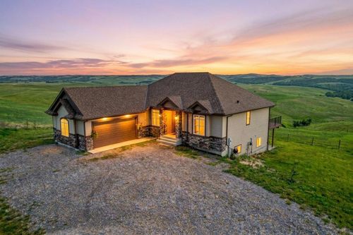 196096 144 Street W, Rural Foothills County, AB, T1S1R8 | Card Image