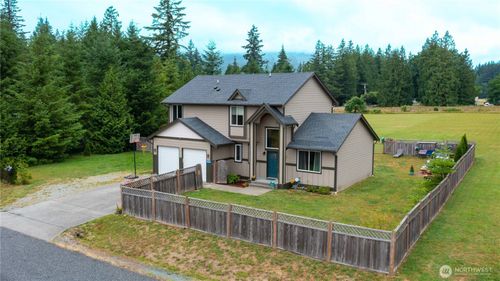 24051 Mangat Ln, Sedro Woolley, WA, 98284-8210 | Card Image