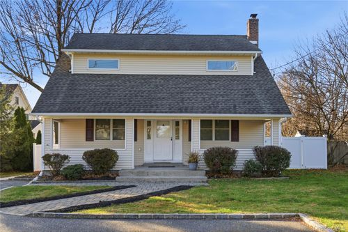 125 Broadway, Greenlawn, NY, 11740-2116 | Card Image