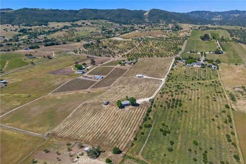 5720 Vista Serrano, Paso Robles, CA, 93446-7700 | Card Image