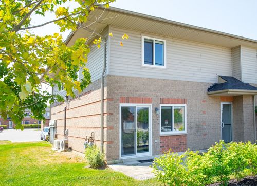 9-1 Testa Rd, Uxbridge, ON, L9P1Y8 | Card Image