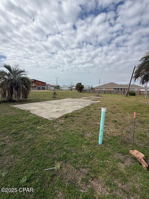 201 Louisiana Dr, Mexico Beach, FL, 32456-0123 | Card Image