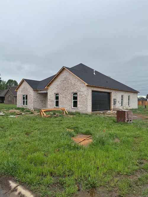 27 Weaver Cir, Vilonia, AR, 72173-9039 | Card Image