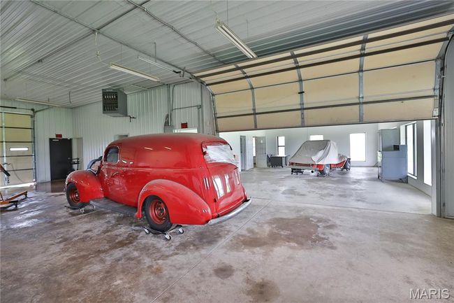 Heated Shop | Image 16