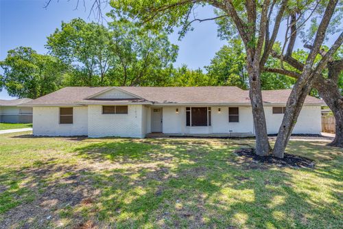 1614 Dakota Dr, Garland, TX, 75043-1652 | Card Image