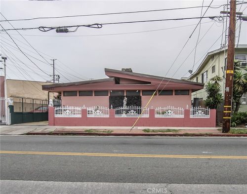 3241 Santa Ana St, Huntington Park, CA, 90255-6877 | Card Image