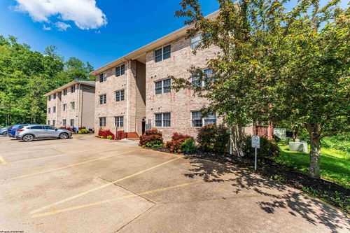 233 Creekside Dr, Morgantown, WV, 26508-9096 | Card Image