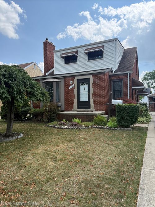 15087 Thomas Ave, Allen Park, MI, 48101-1840 | Card Image