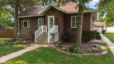 123 W Delaware Street, House other with 3 bedrooms, 2 bathrooms and 10 parking in Dwight IL | Image 3