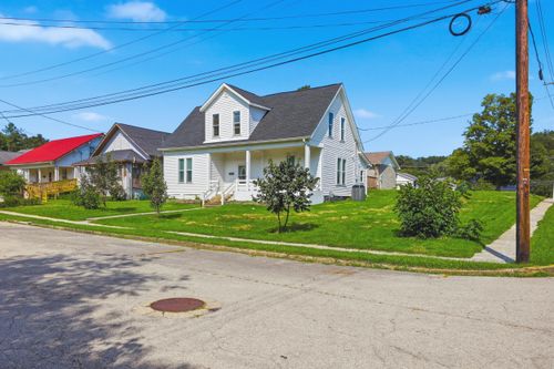 402 Park Ave, Irvine, KY, 40336 | Card Image