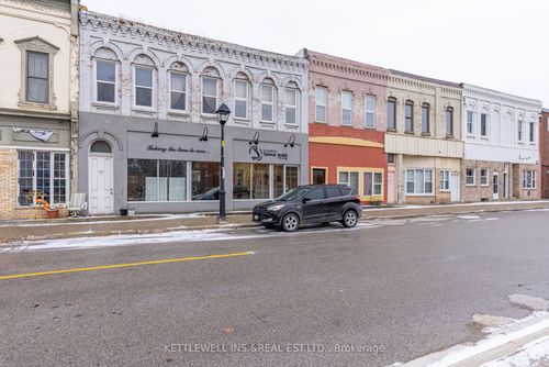 181 King St, Parkhill, ON, N0M2K0 | Card Image