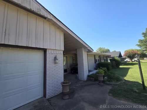 1807 Mockingbird Street, McAlester, OK, 74501 | Card Image